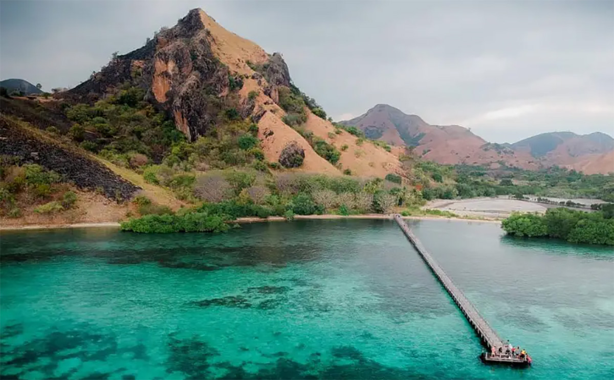 Manjarite Island